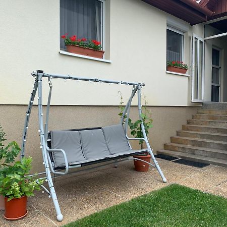 Apartman Tinasol Mosonmagyaróvár Eksteriør billede