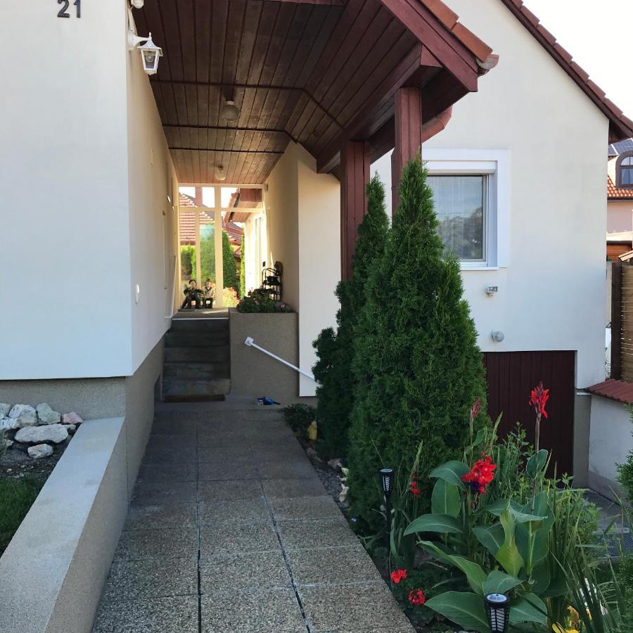Apartman Tinasol Mosonmagyaróvár Eksteriør billede