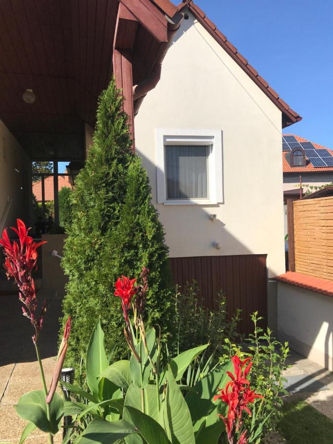 Apartman Tinasol Mosonmagyaróvár Eksteriør billede