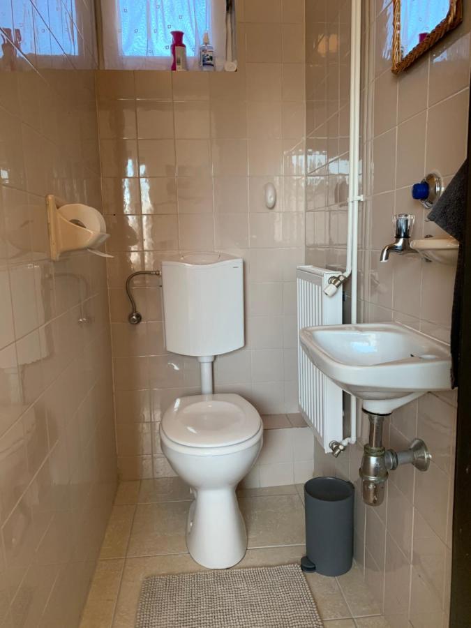 Apartman Tinasol Mosonmagyaróvár Eksteriør billede