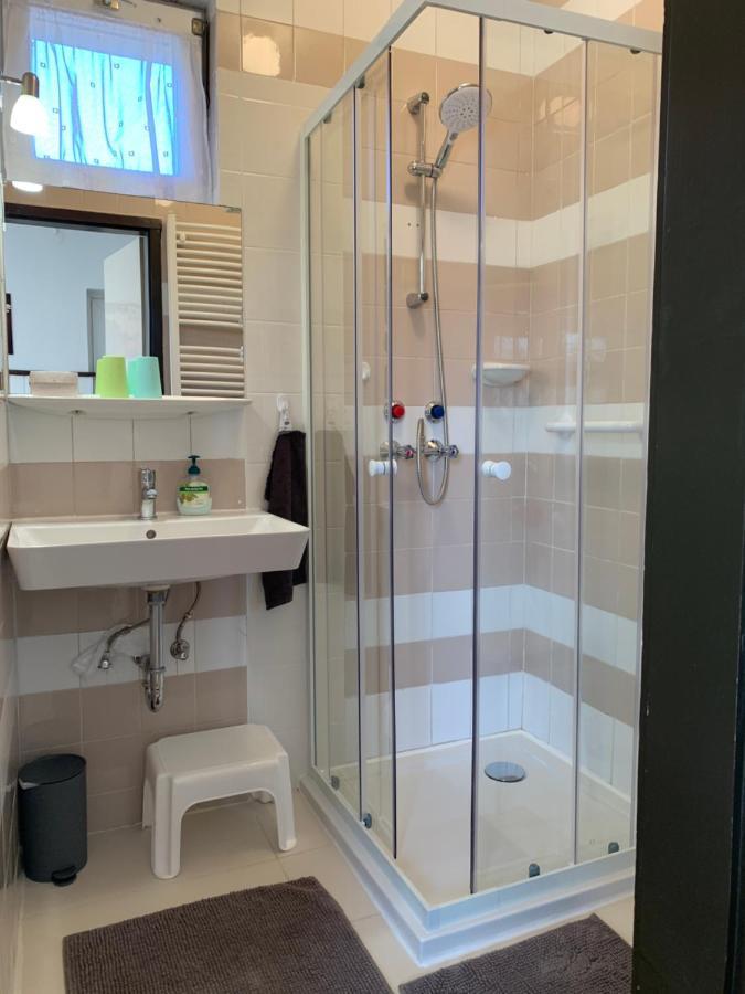 Apartman Tinasol Mosonmagyaróvár Eksteriør billede