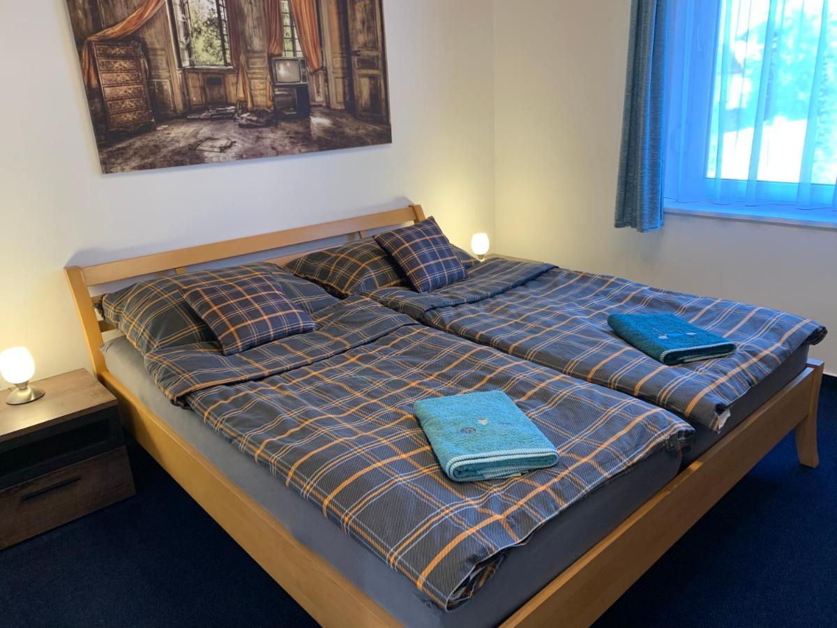 Apartman Tinasol Mosonmagyaróvár Eksteriør billede